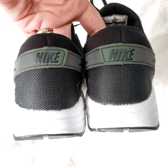 Nike Air Max Zero (Women’s 7.5) Like New! - Picture 6 of 8